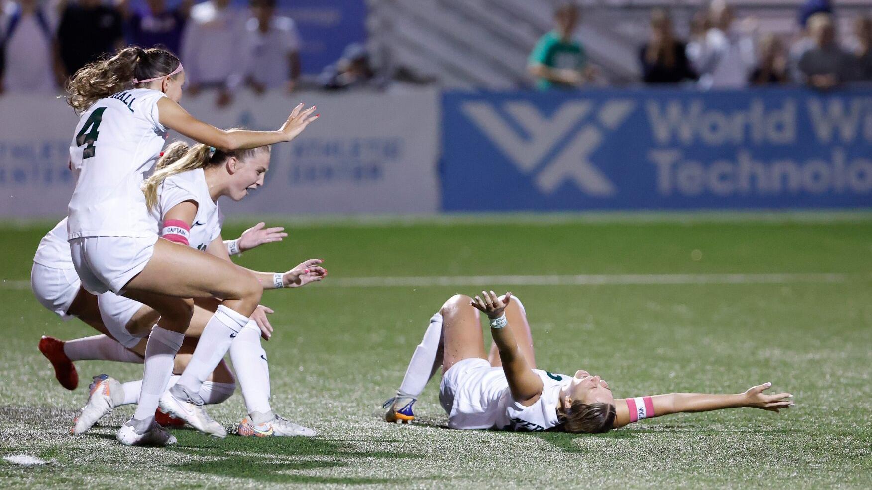 Nerinx Hall wins long-awaited title over Eureka on Lauren Seppi's penalty kick in 2nd OT